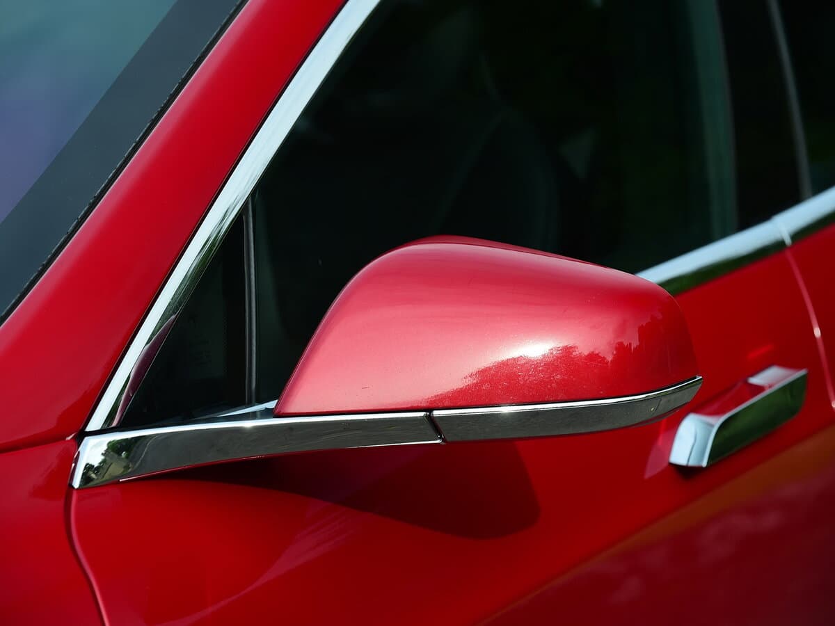 Tesla Model S I Restayling — Yan güzgü