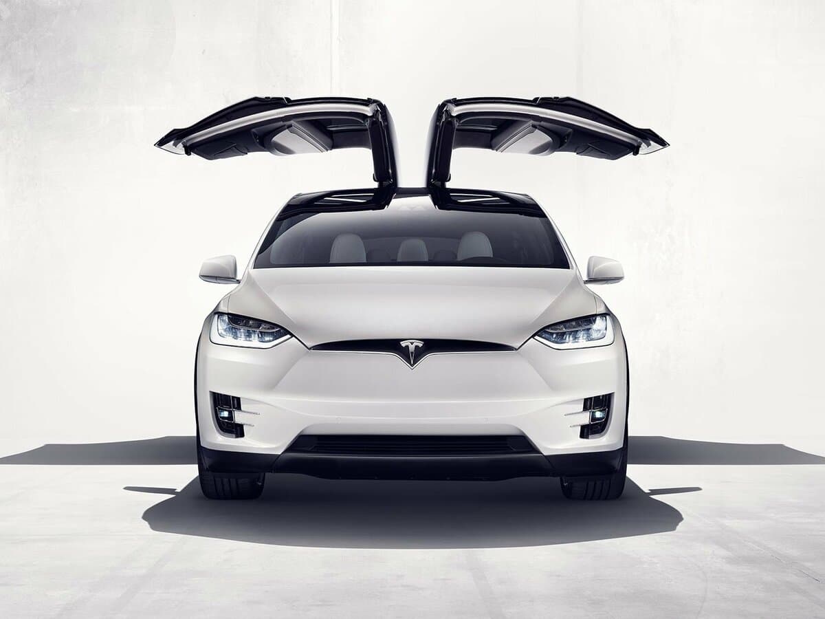 Tesla Model X I — Öndən