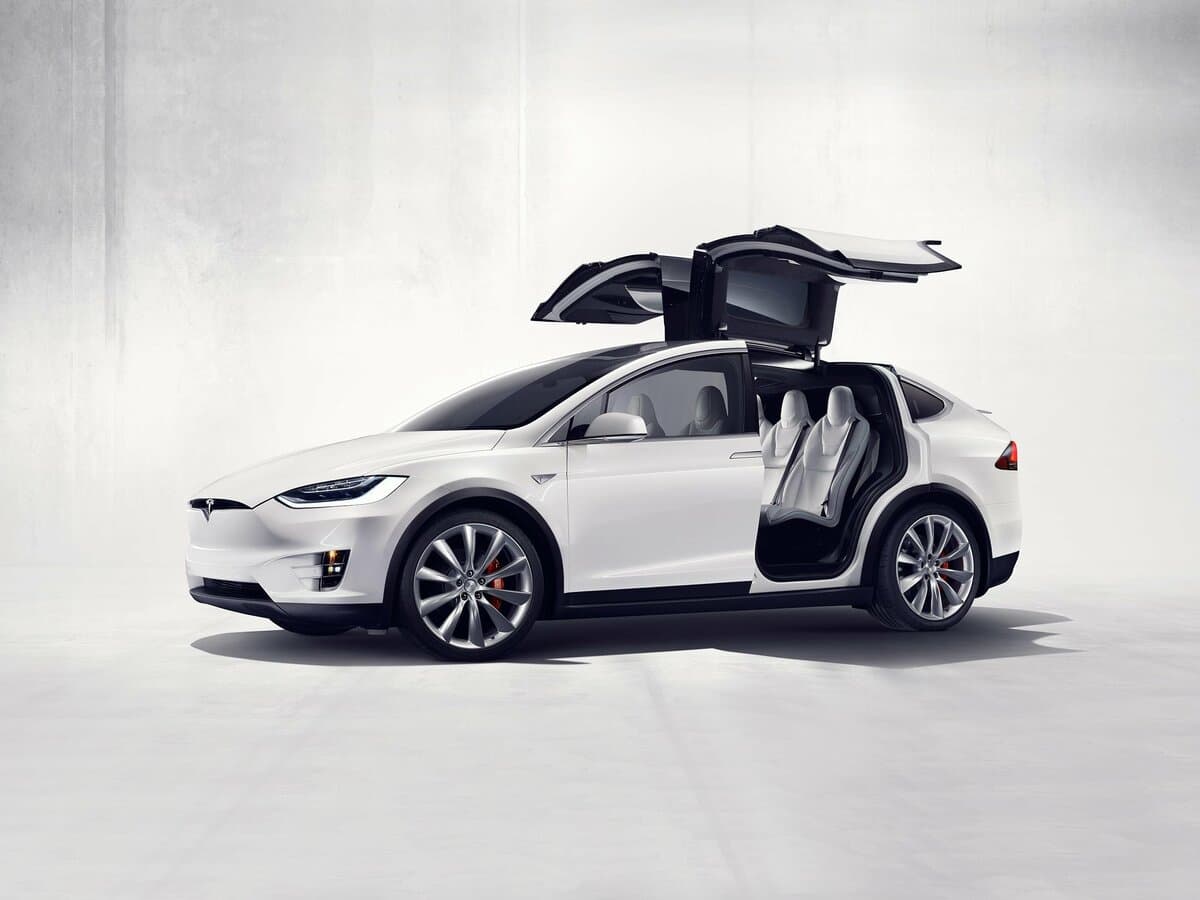 Tesla Model X I — Əsas şəkil