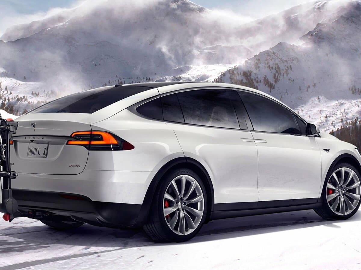 Tesla Model X I — 3/4 arxadan