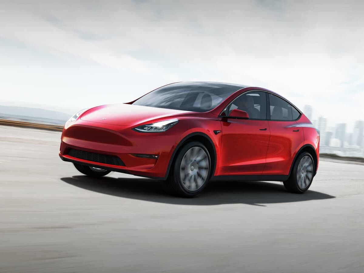 Tesla Model Y I — Əsas şəkil
