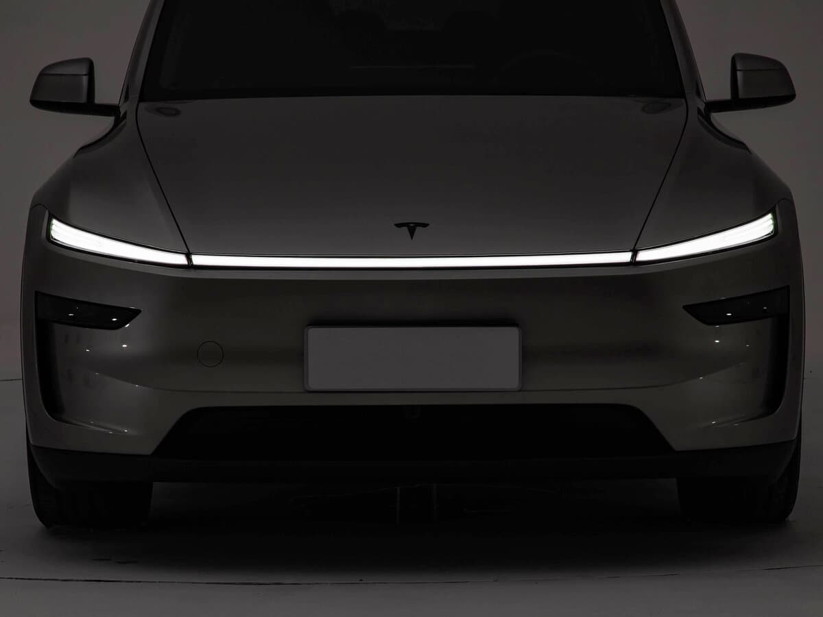 Tesla Model Y I Restayling — Fara