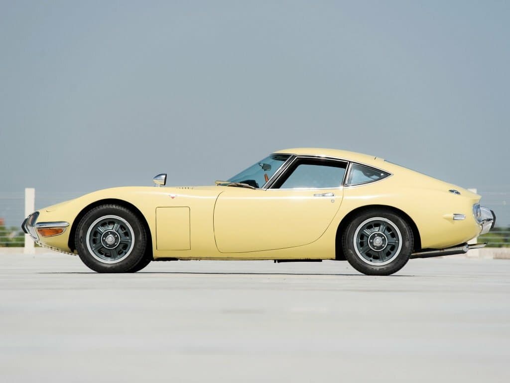 Toyota 2000GT 1967 – 1970 — Yandan