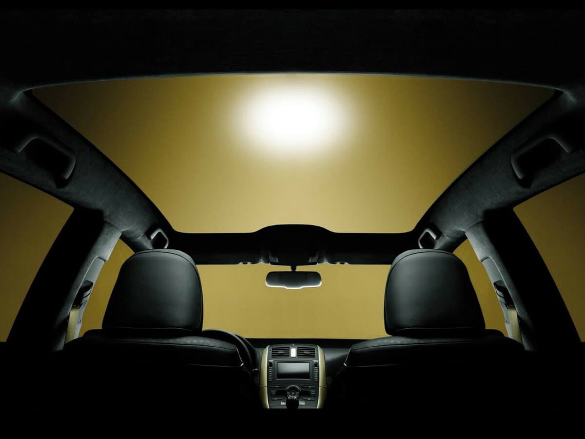 Toyota Auris I Restayling — Salon, öndən