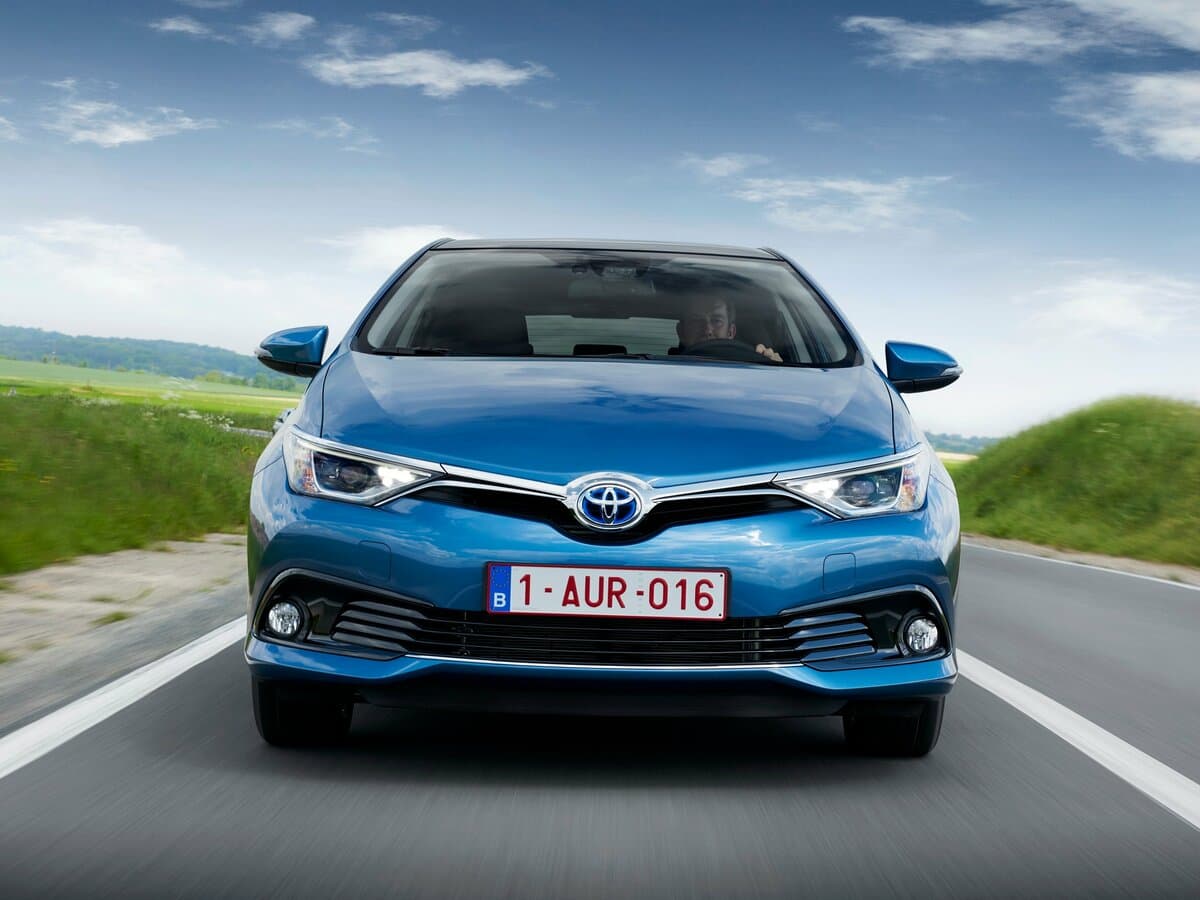 Toyota Auris II Restayling — Öndən