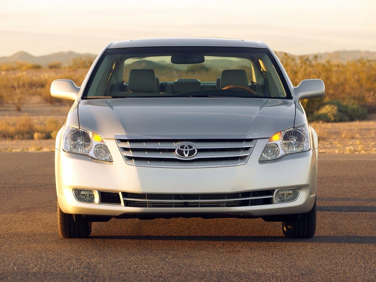 Toyota Avalon III — Öndən