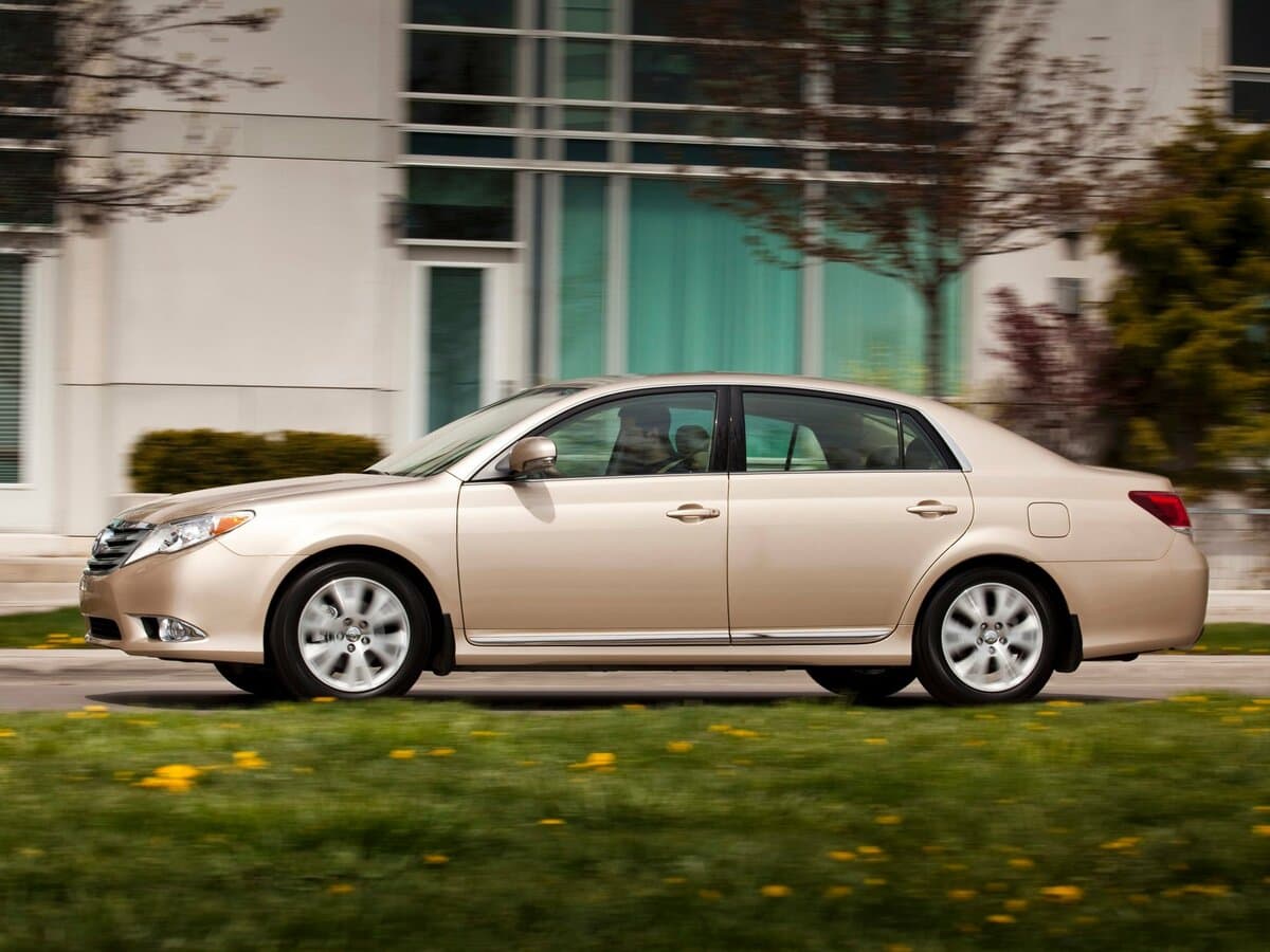 Toyota Avalon III Restayling 2 — Yandan