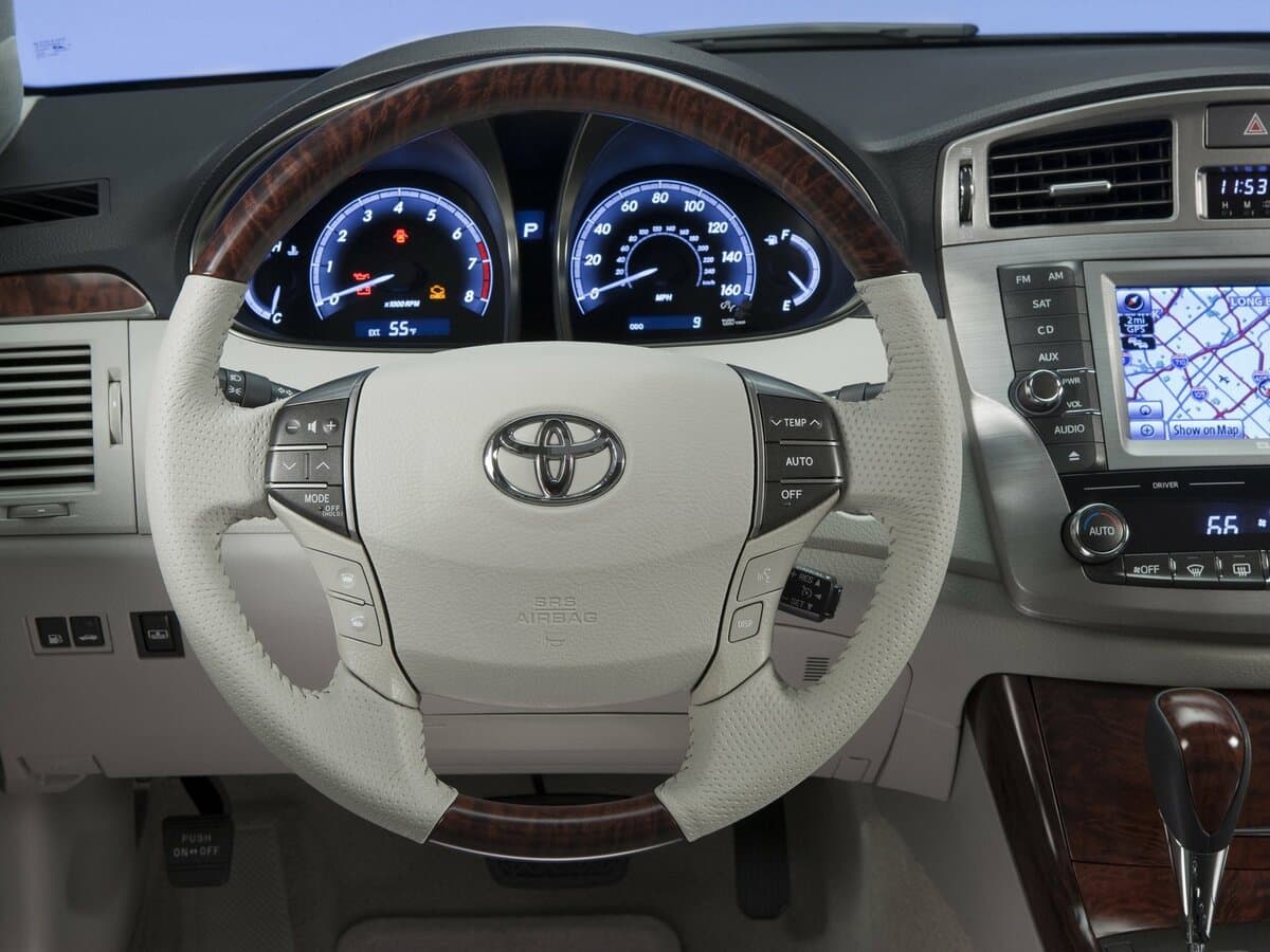 Toyota Avalon III Restayling 2 — Sükan