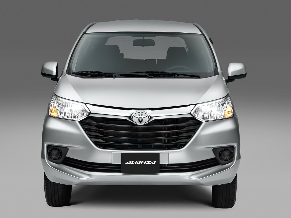 Toyota Avanza II Restayling — Öndən