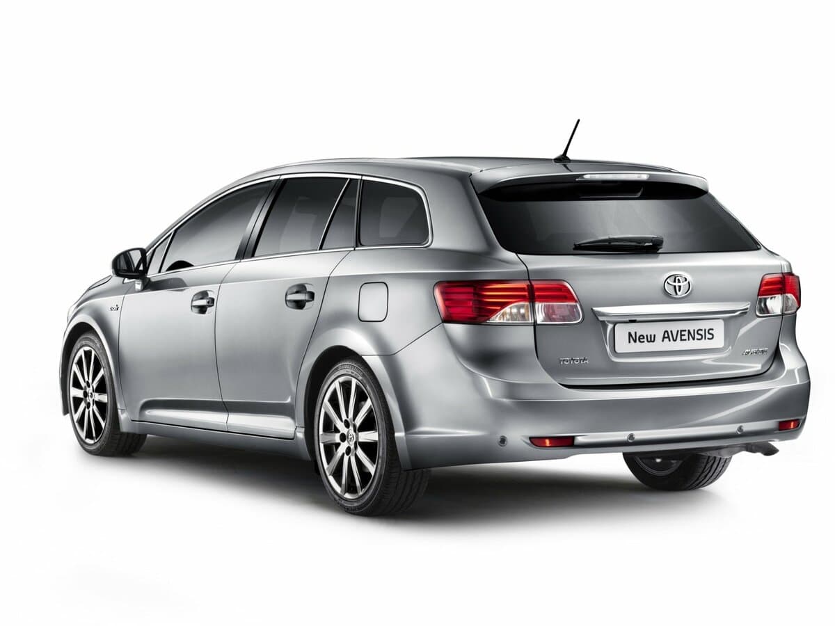 Toyota Avensis III Restayling — 3/4 arxadan