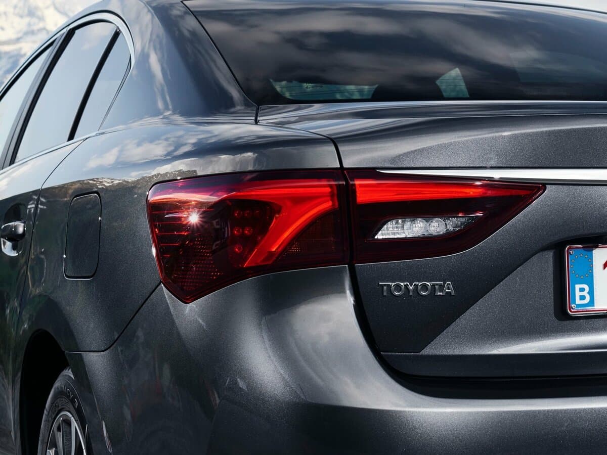 Toyota Avensis III Restayling 2 — Detal