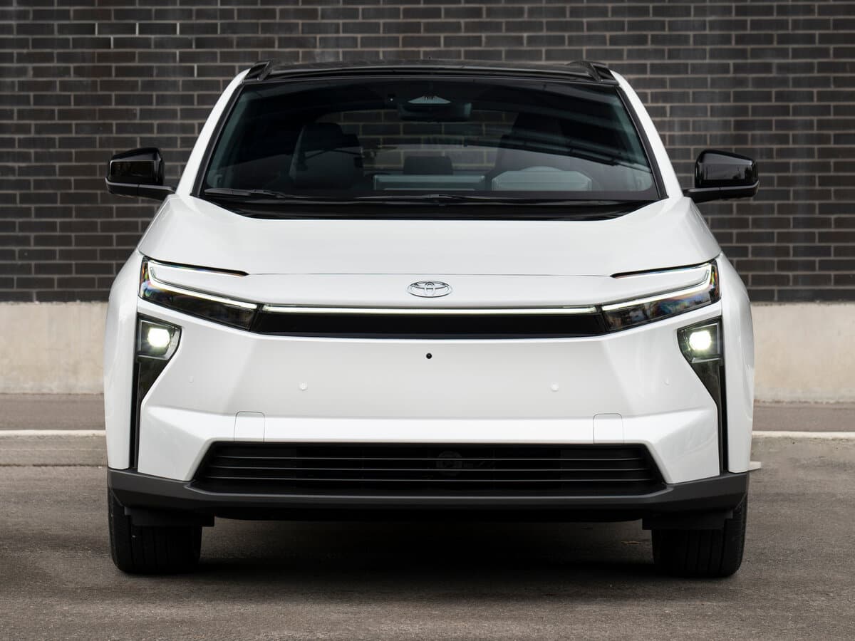 Toyota bZ 2026 – indiyədək — Öndən