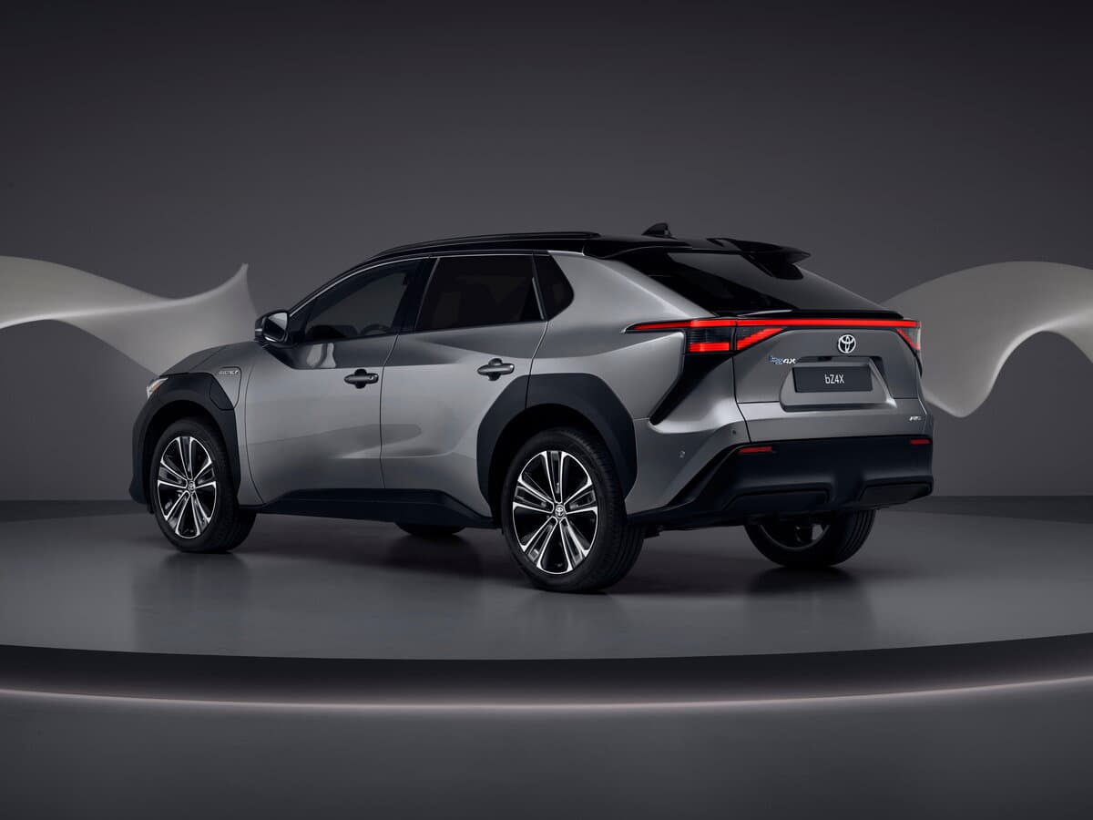 Toyota bZ4X I — 3/4 arxadan
