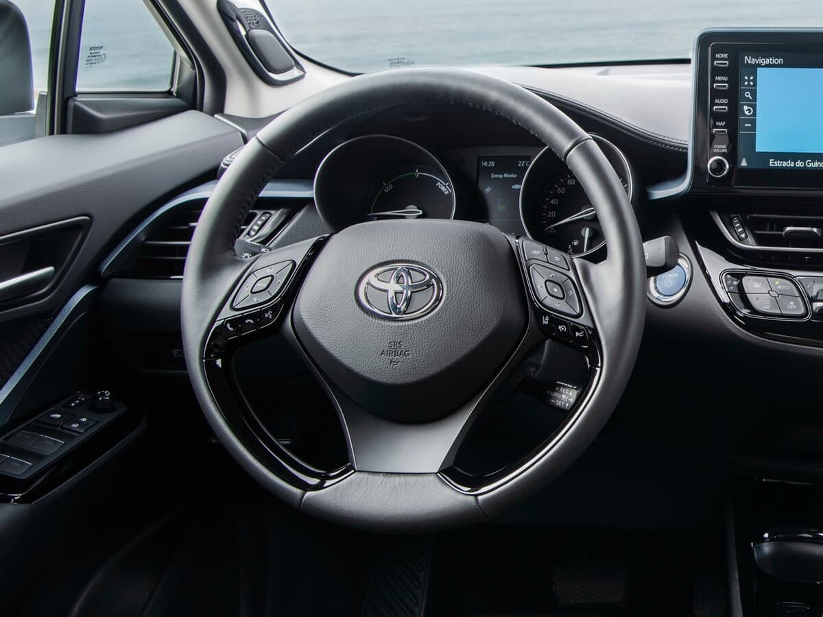 Toyota C-HR I Restayling — Sükan
