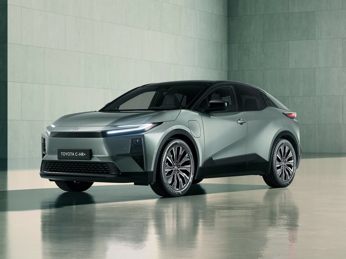 Toyota C-HR 2025 – indiyədək — Əsas şəkil