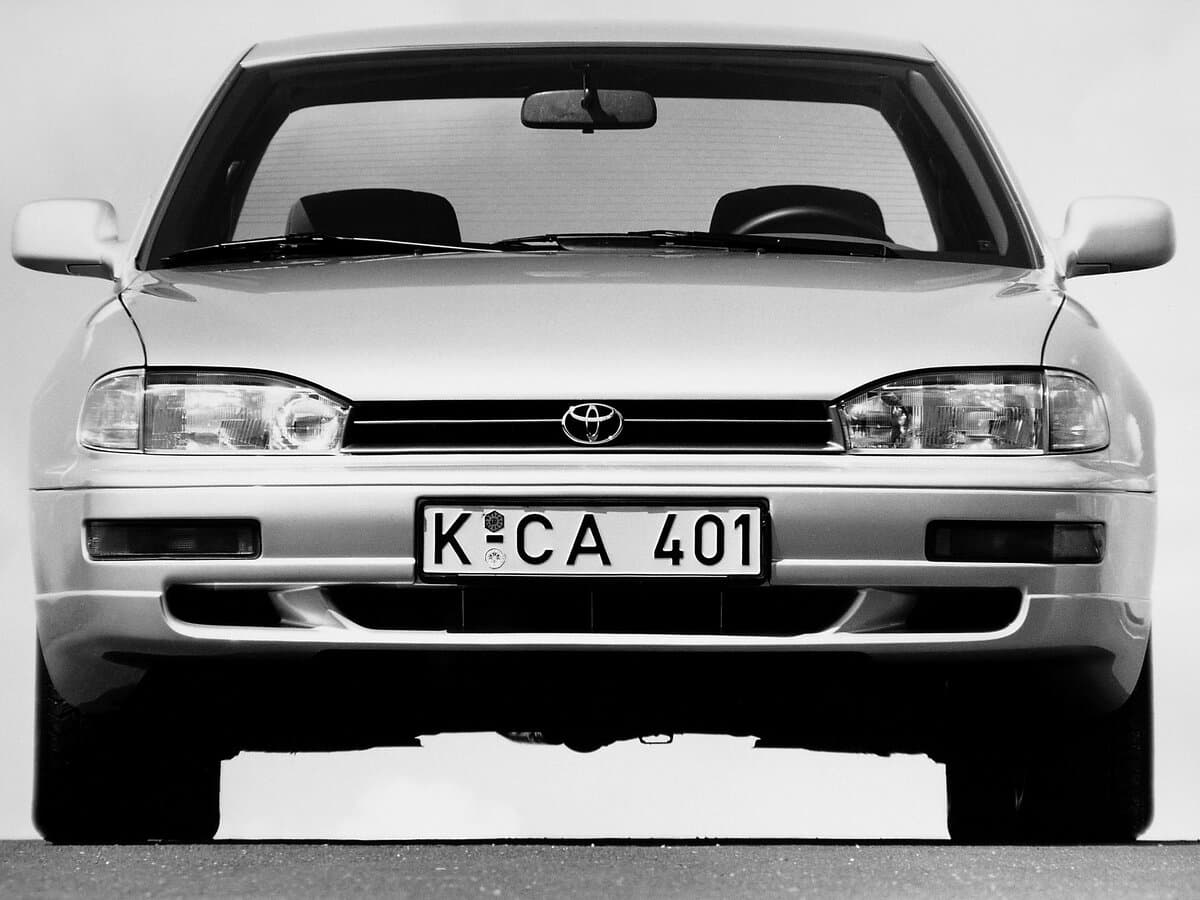 Toyota Camry III (XV10) — Öndən