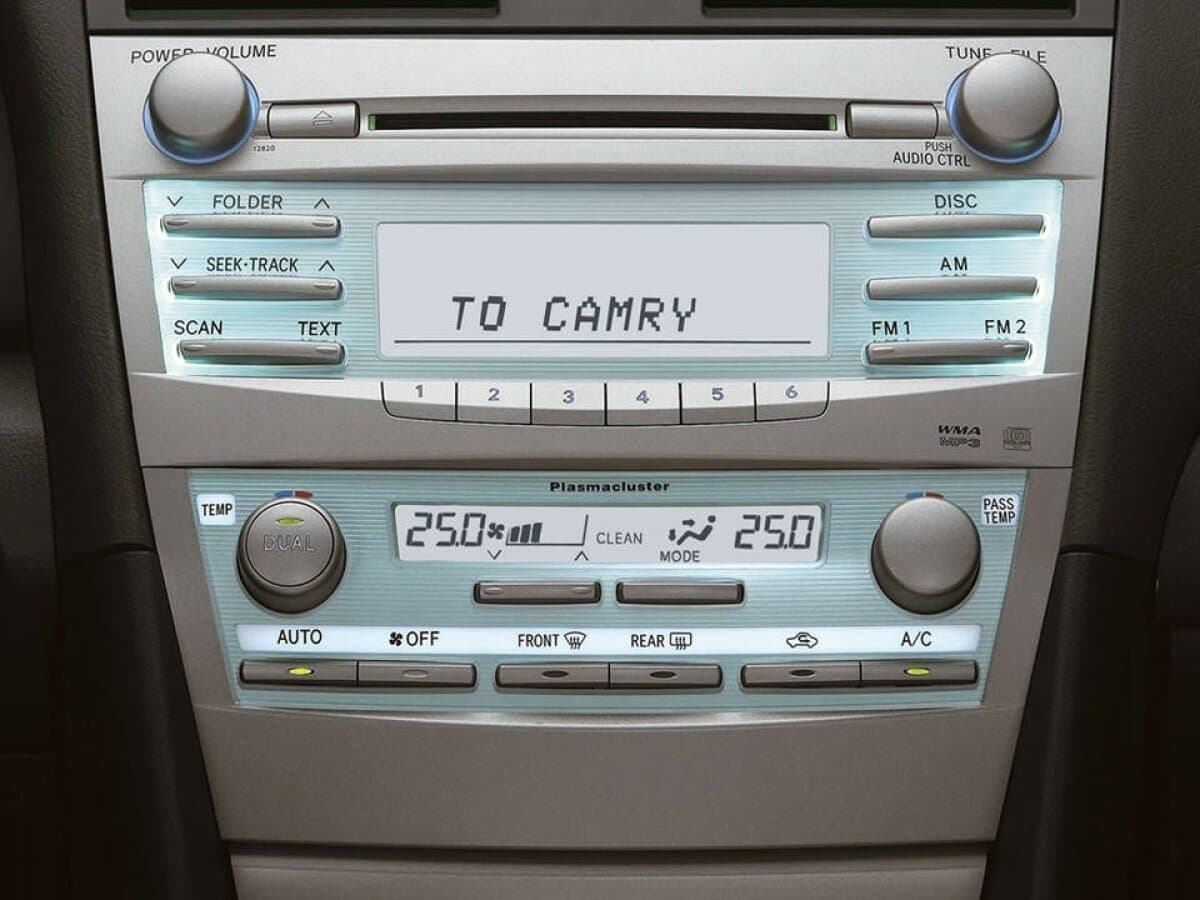 Toyota Camry VI (XV40) — Salon, öndən