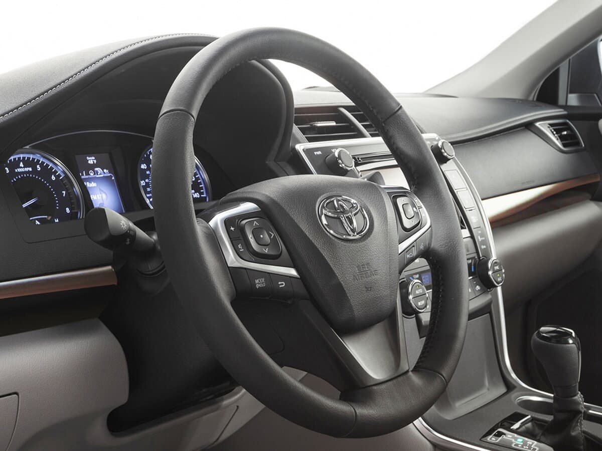 Toyota Camry VII (XV50) Restayling — Sükan