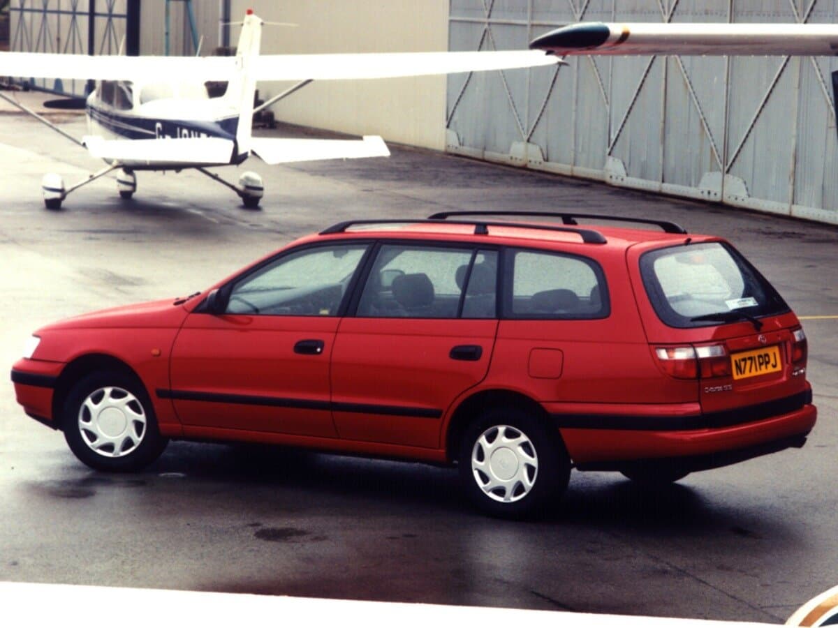 Toyota Carina E 1992 – 1998 — Yandan