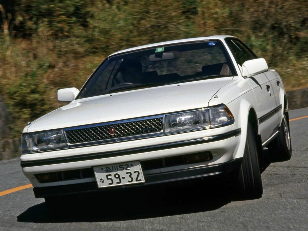 Toyota Carina ED I (T160) — Öndən