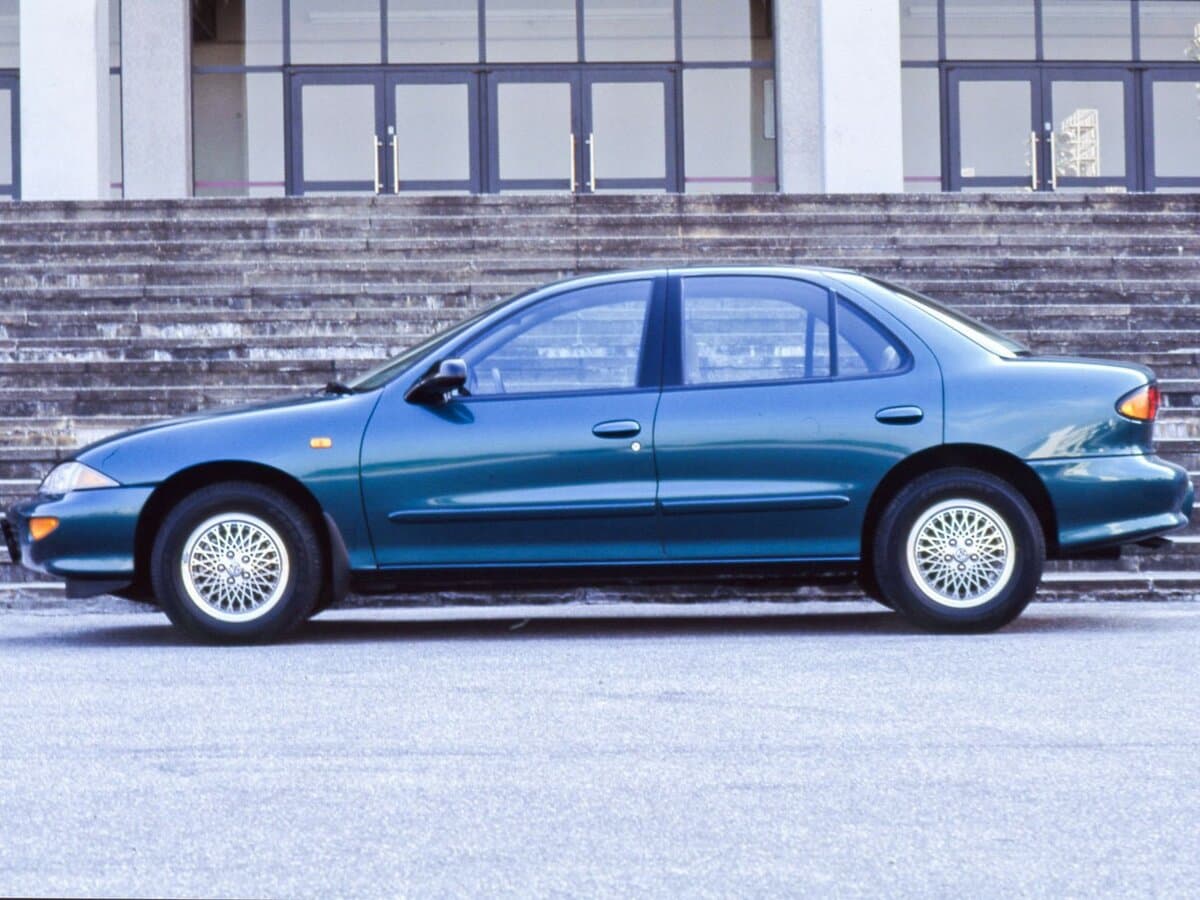 Toyota Cavalier 1995 – 2000 — Yandan