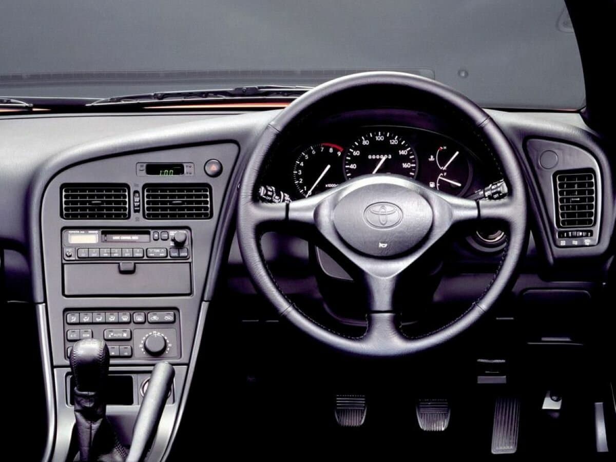 Toyota Celica VI (T200) — Sükan