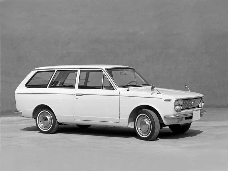 Toyota Corolla i (E10) — Əsas şəkil