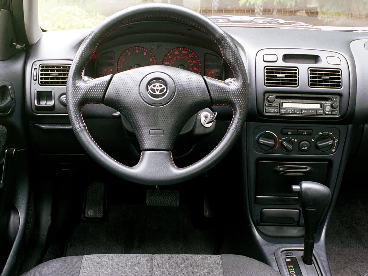 Toyota Corolla VIII (E110) Restayling — Sükan