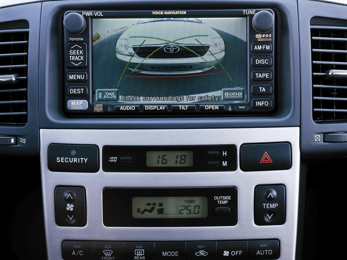 Toyota Corolla IX (E120, E130) — Salon, arxadan