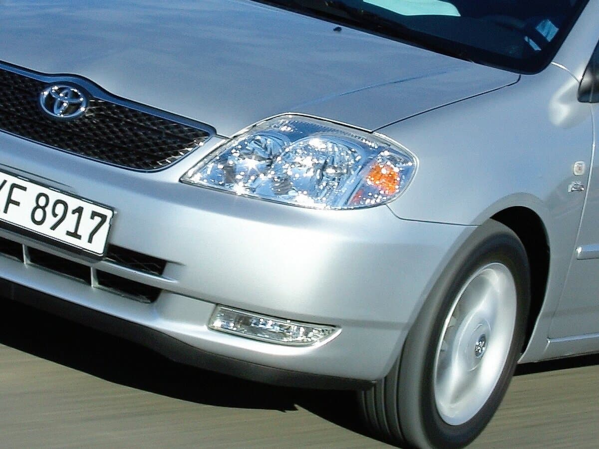 Toyota Corolla IX (E120, E130) — Fara