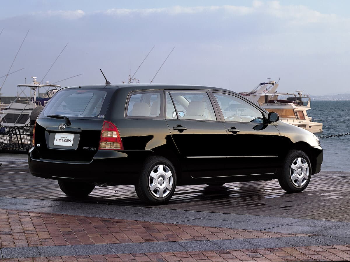 Toyota Corolla IX (E120, E130) — Yandan