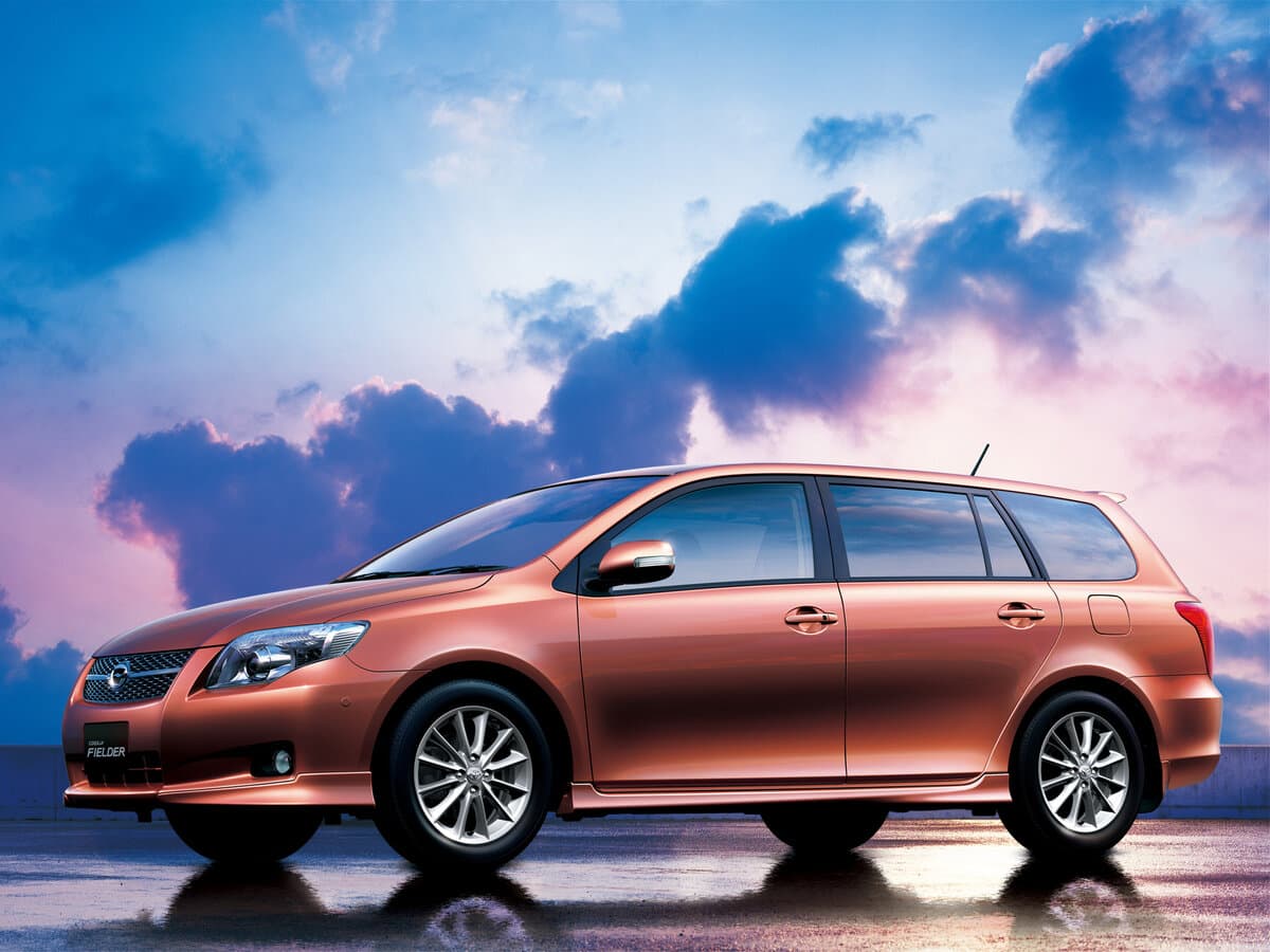 Toyota Corolla X (E140, E150) — Yandan