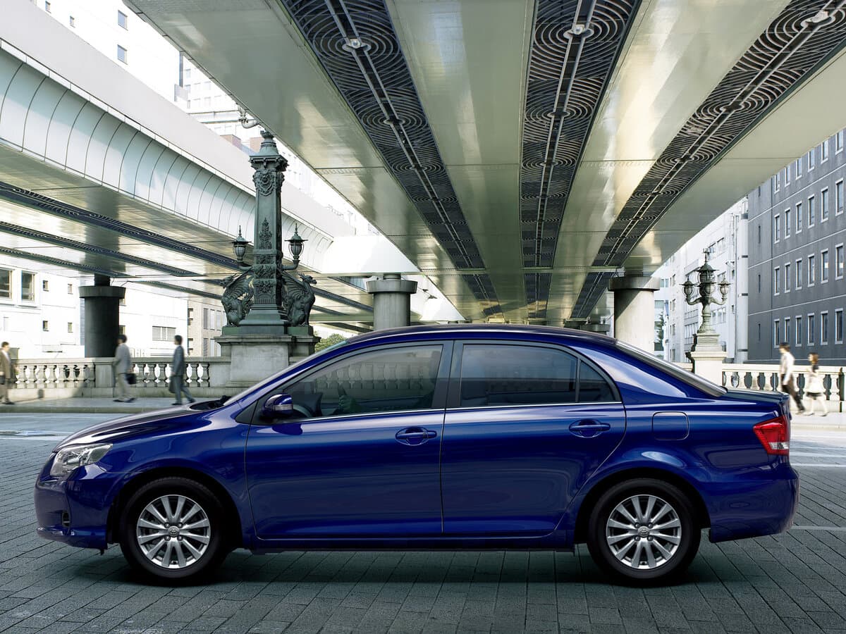 Toyota Corolla X (E140, E150) Restayling — Yandan
