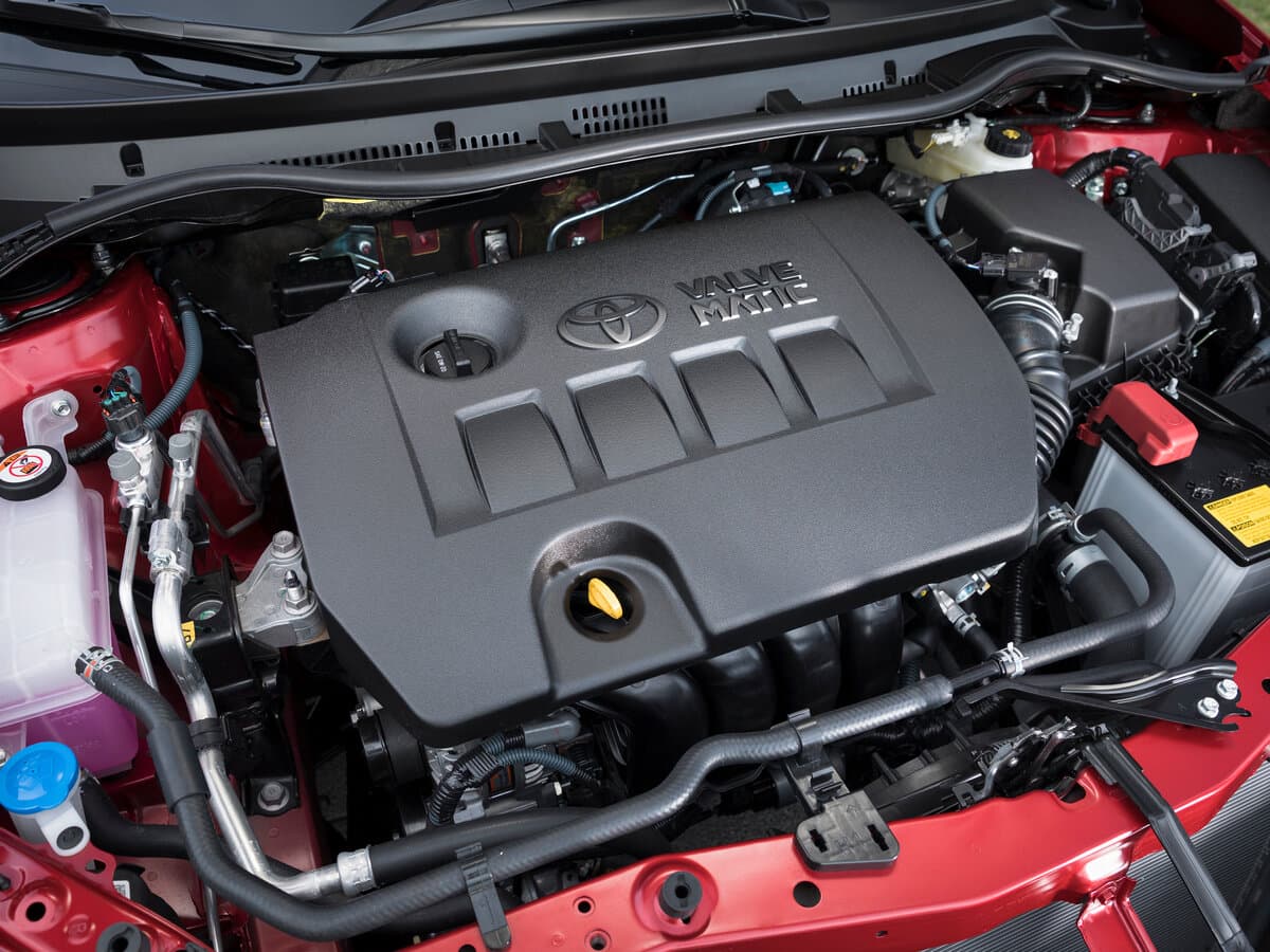 Toyota Corolla XI (E160, E170, E180) Restayling 1 — Salon, arxadan
