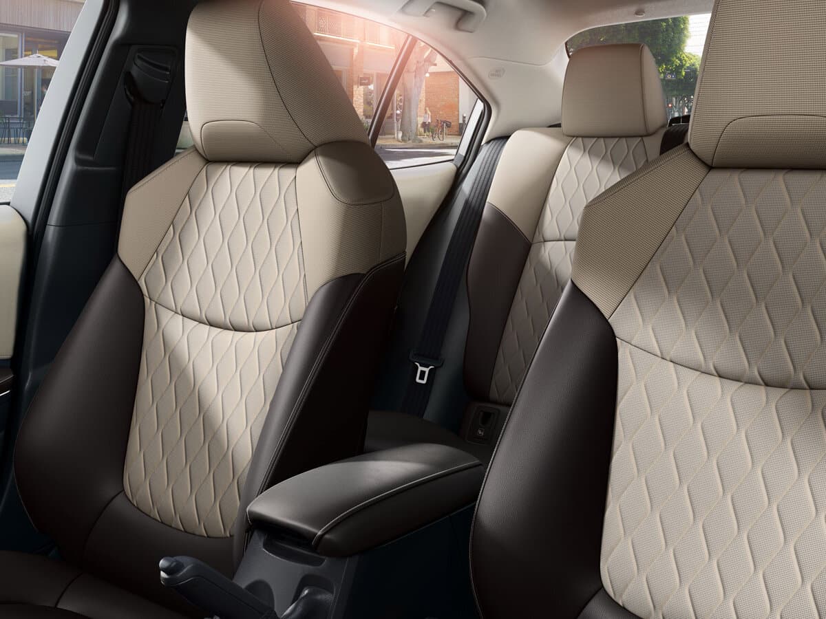 Toyota Corolla XII (E210) — Salon, öndən