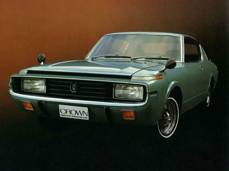 Toyota Crown IV (S60/S70) — Öndən