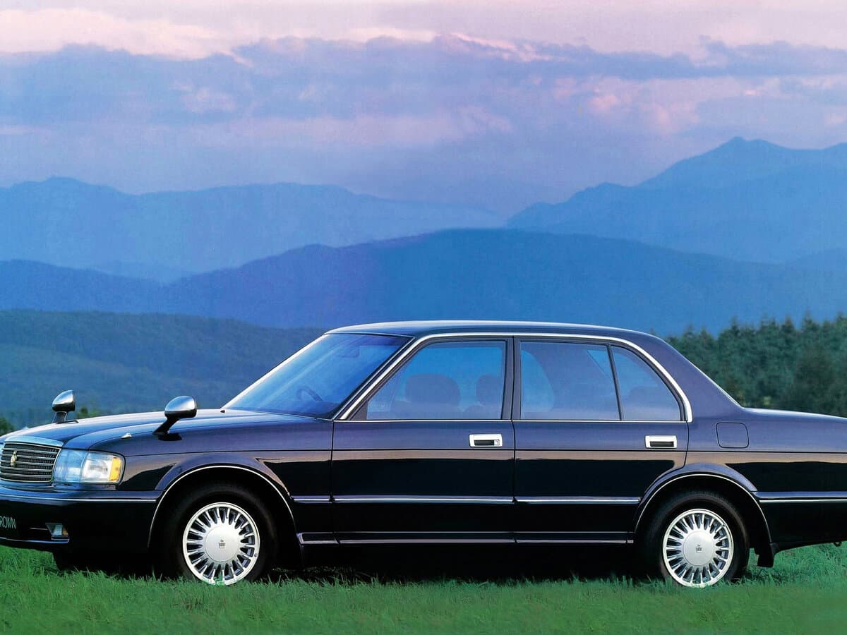 Toyota Crown VIII (S130) — Yandan