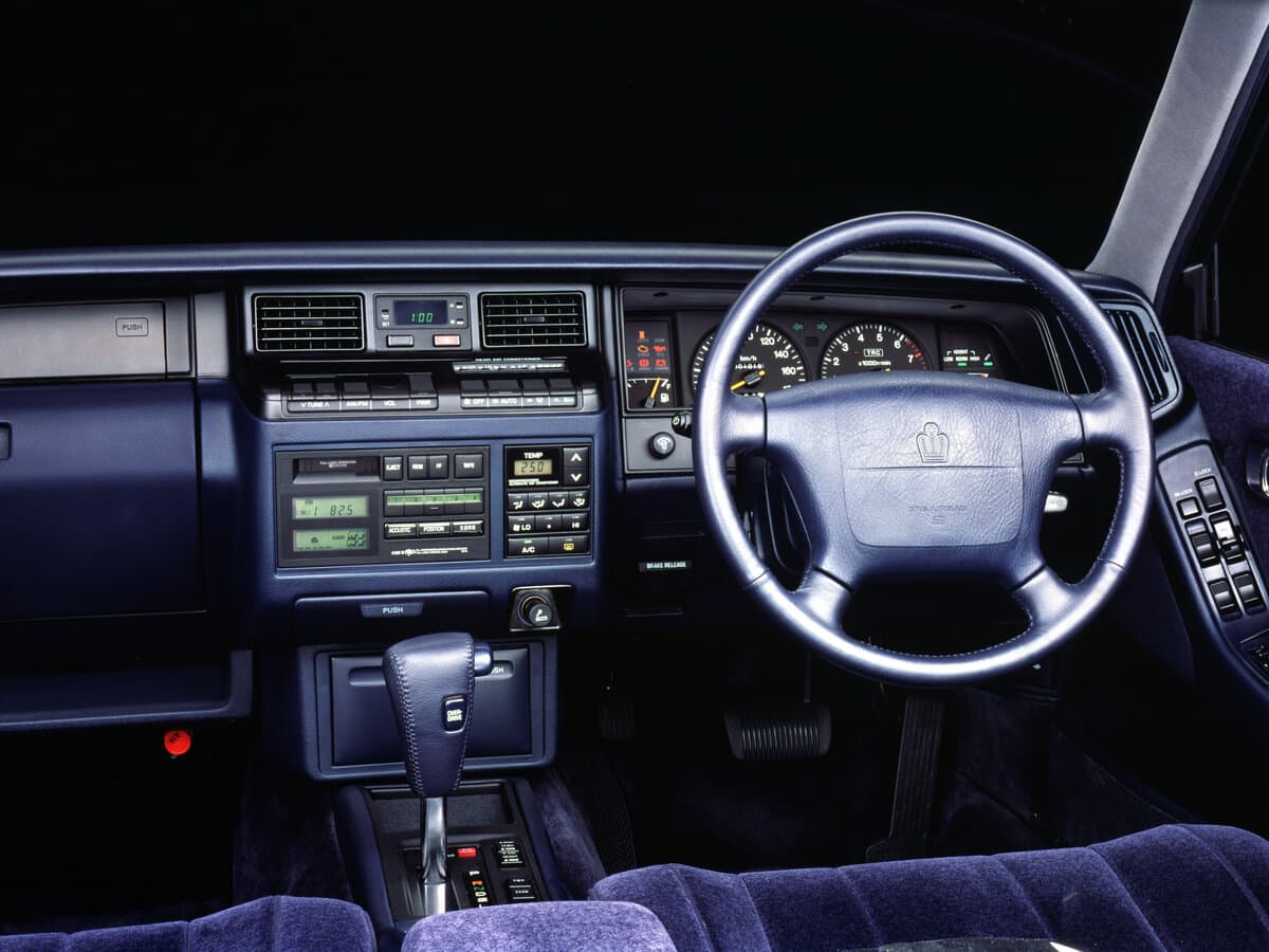 Toyota Crown VIII (S130) — Sükan