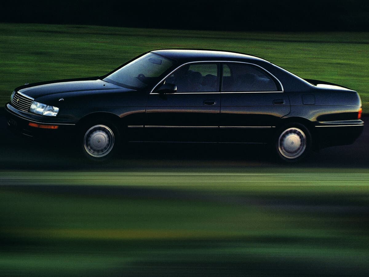 Toyota Crown IX (S140) — Yandan
