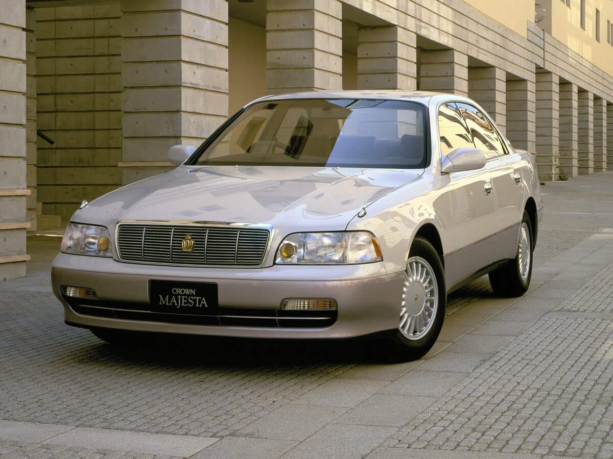 Toyota Crown Majesta I (S140) — Öndən