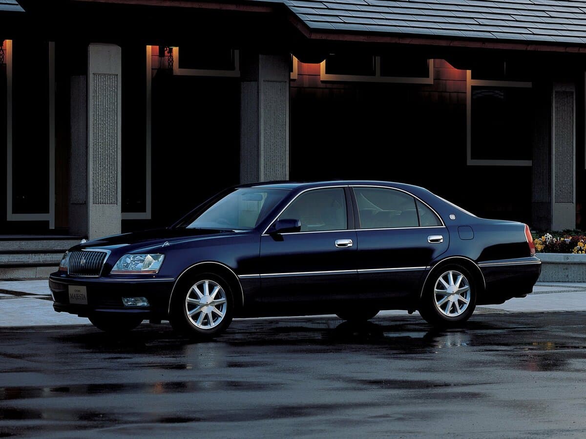 Toyota Crown Majesta III (S170) — Yandan