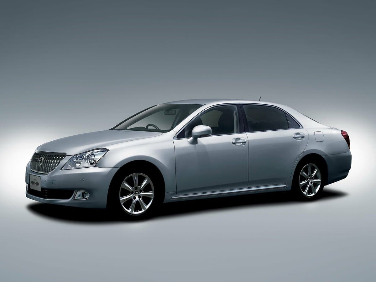 Toyota Crown Majesta V (S200) — Əsas şəkil