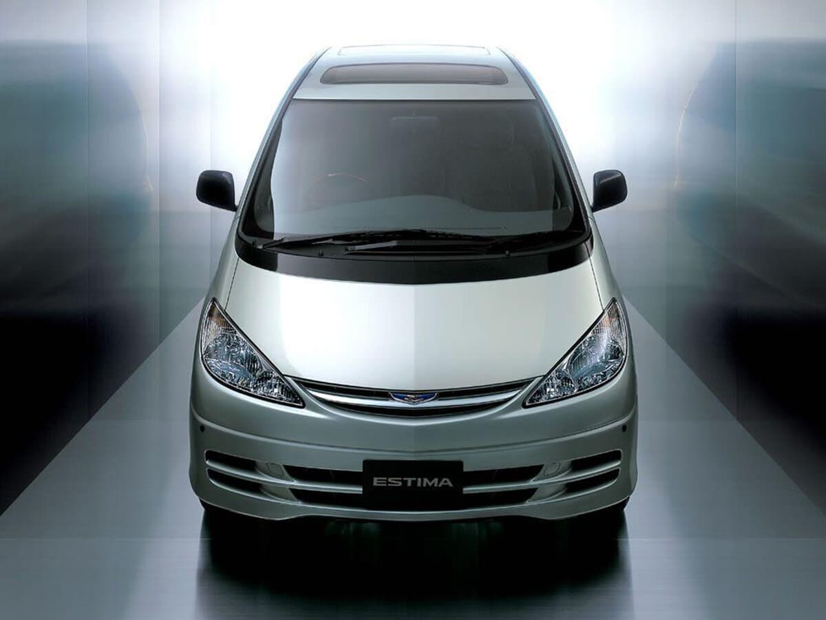 Toyota Estima II — Öndən