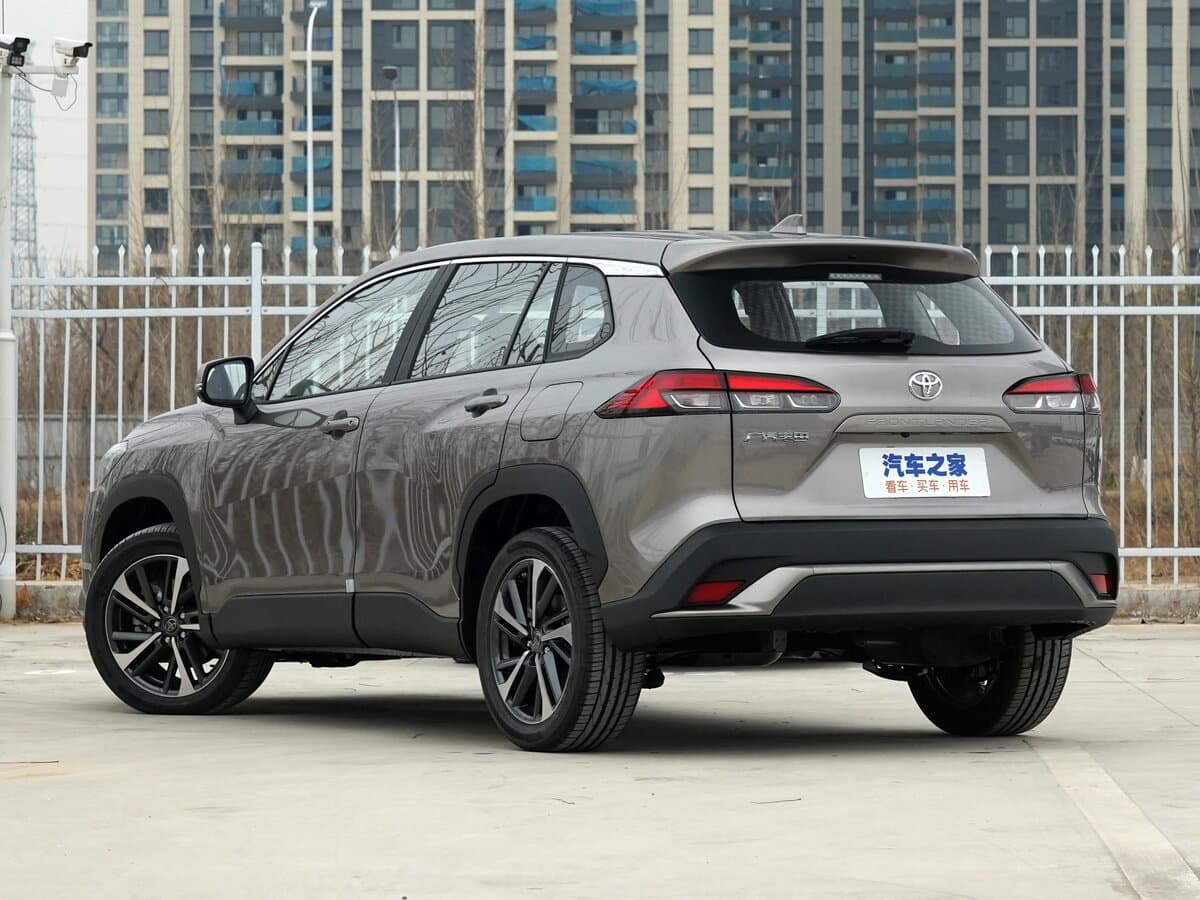 Toyota Frontlander I — 3/4 arxadan
