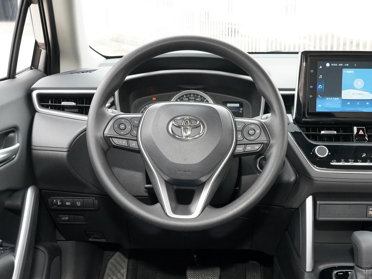 Toyota Frontlander I — Sükan