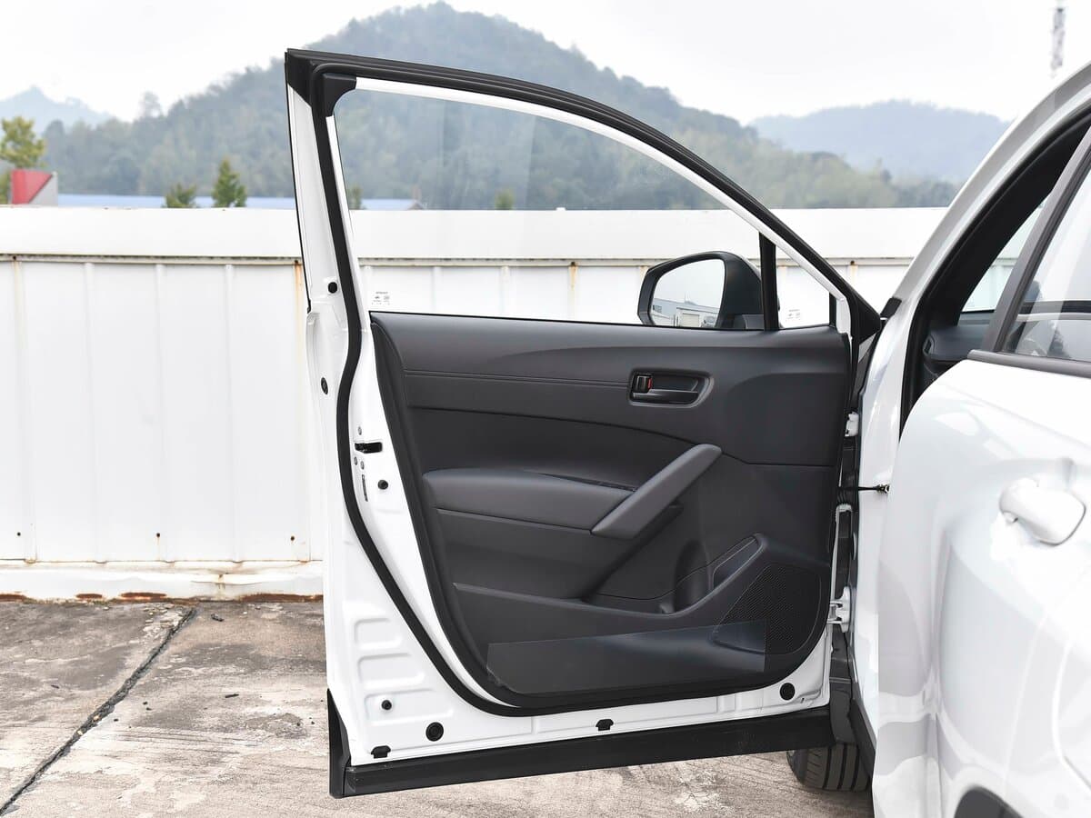 Toyota Frontlander I Restayling — Qapı