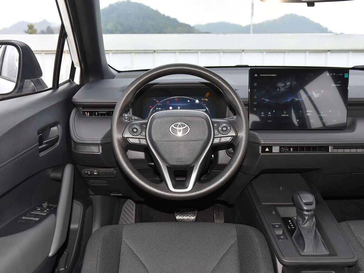 Toyota Frontlander I Restayling — Sükan