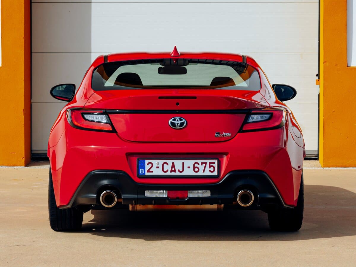 Toyota GR86 2021 – indiyədək — Arxadan