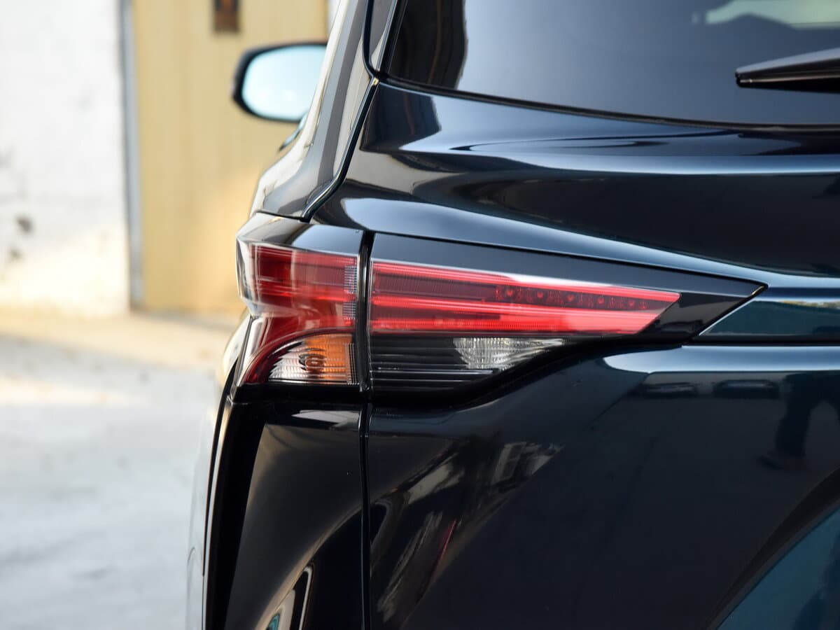 Toyota Granvia XL40 (China Market) — Detal