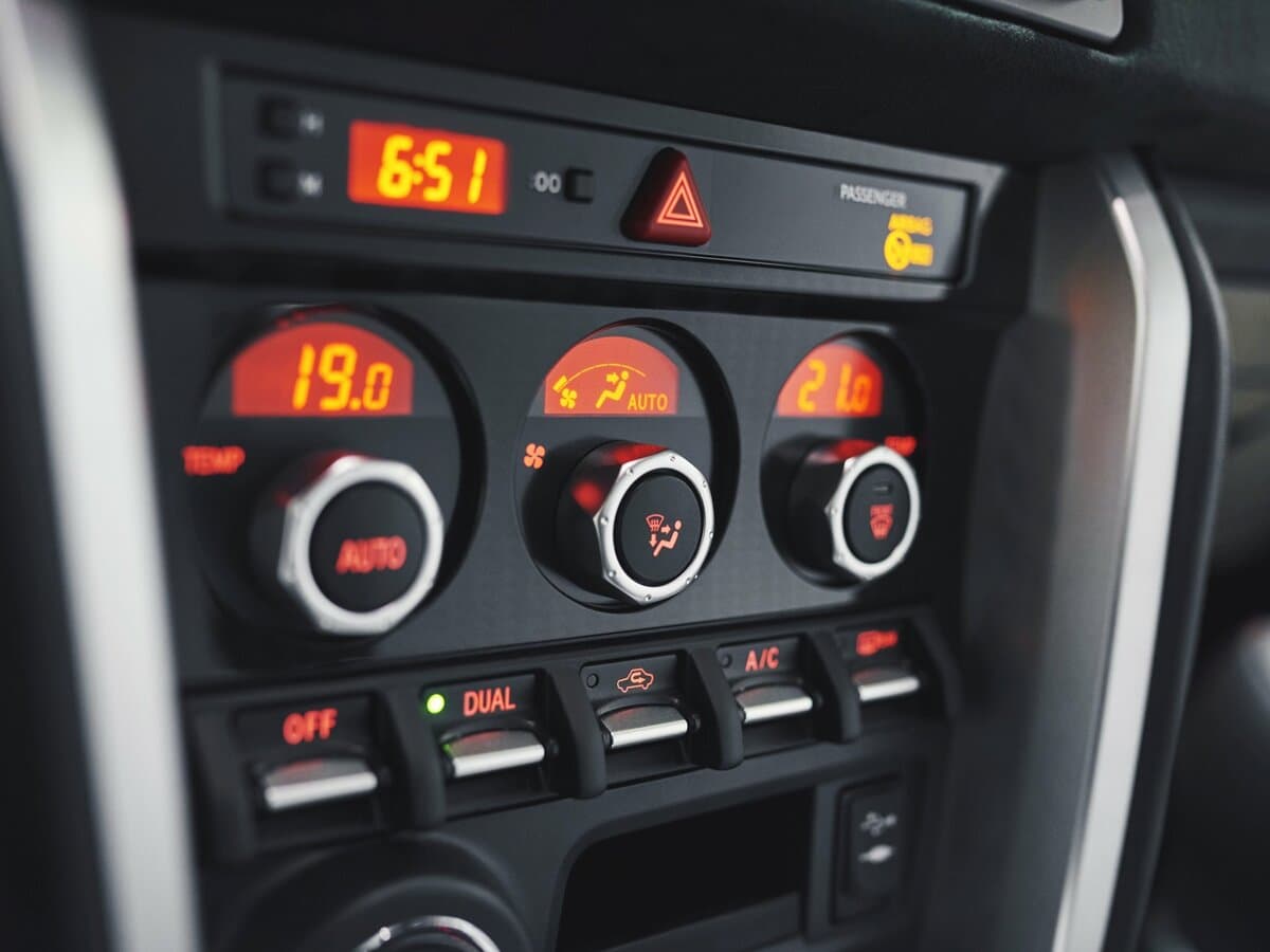 Toyota GT86 I Restayling — Salon, öndən